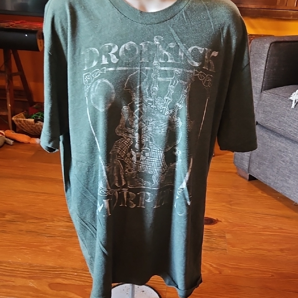 Dark Green Graphic Short Sleeve Tee with Band Print